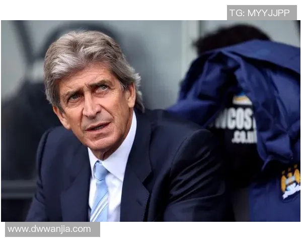 探索佩莱的传奇足球生涯与他在世界足坛的影响力